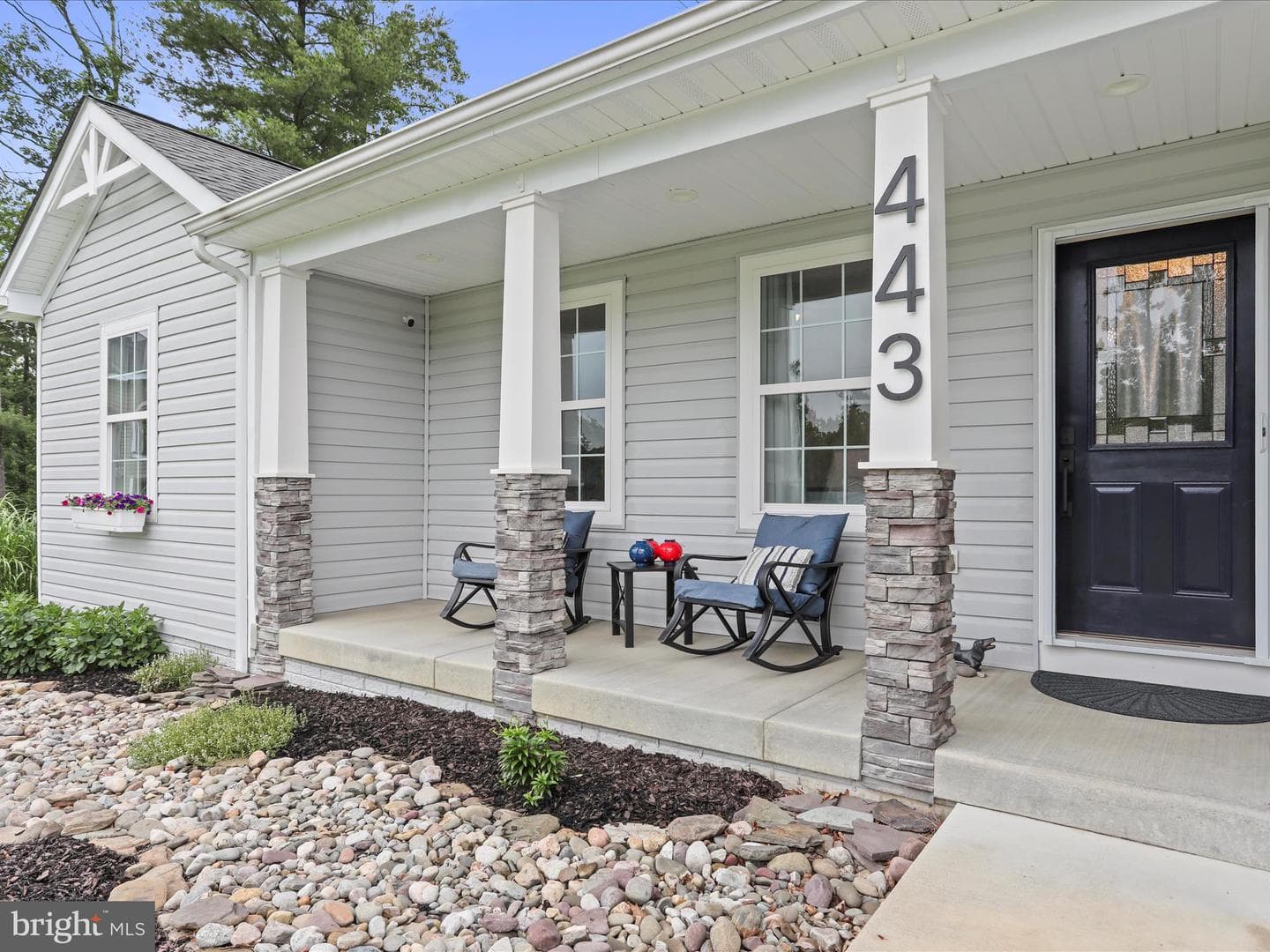 443 Executive Way photo 2