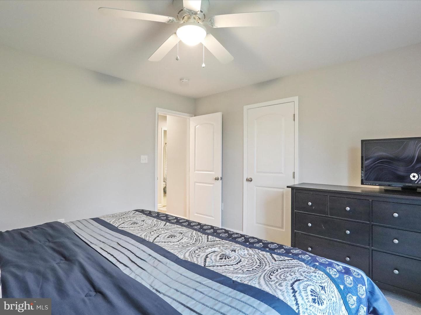 443 Executive Way photo 22