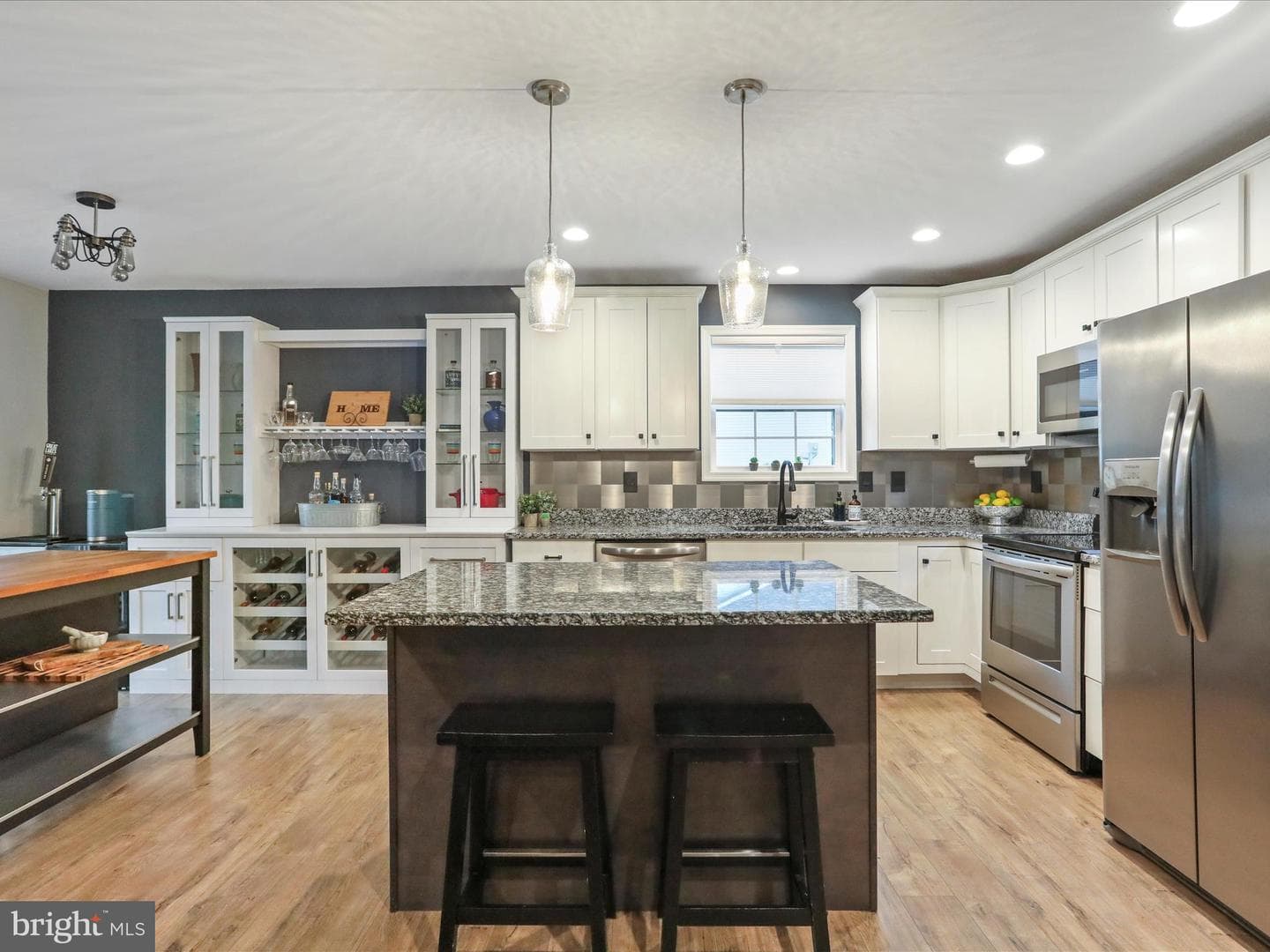 443 Executive Way photo 6