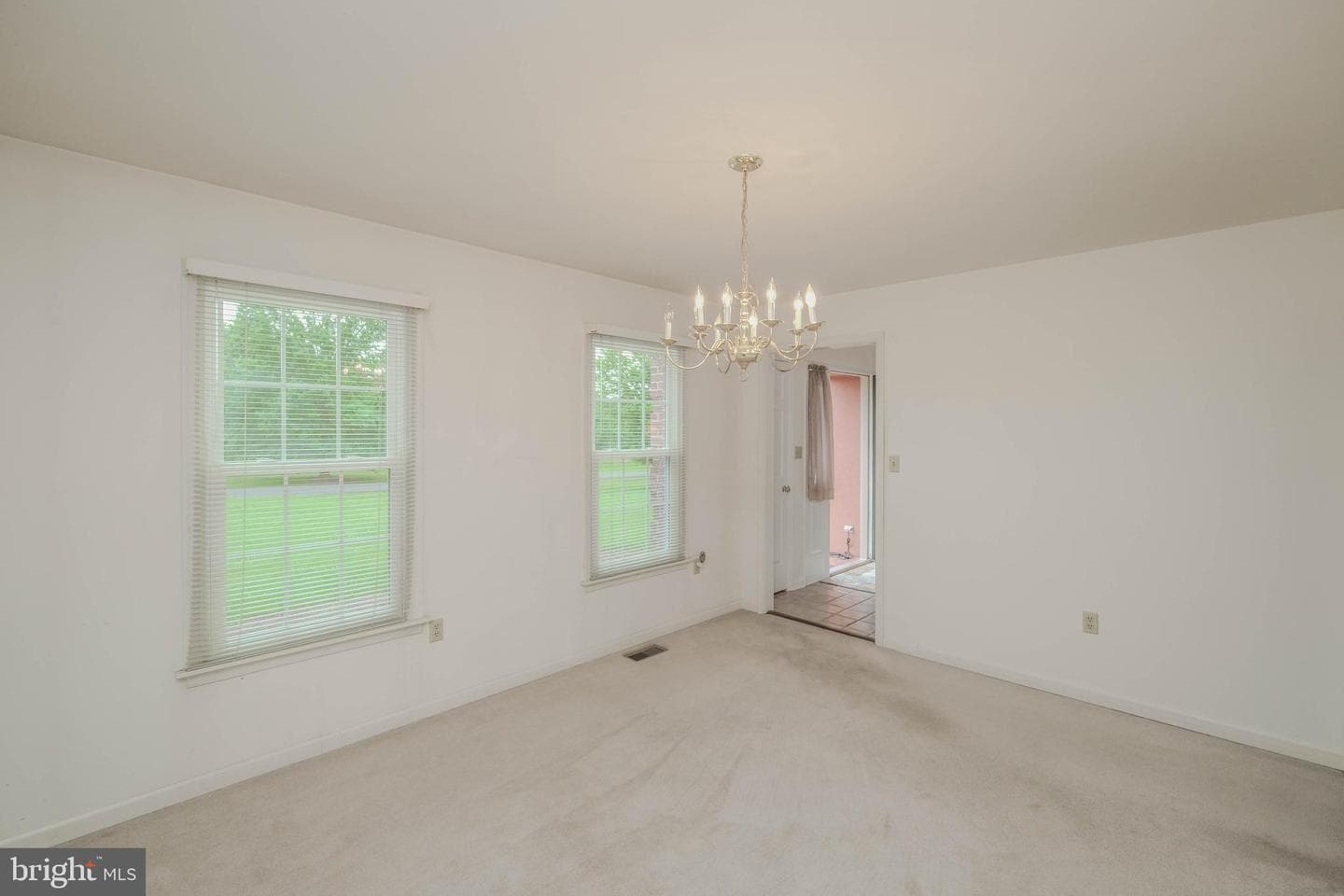 89 Hadrian Court photo 35