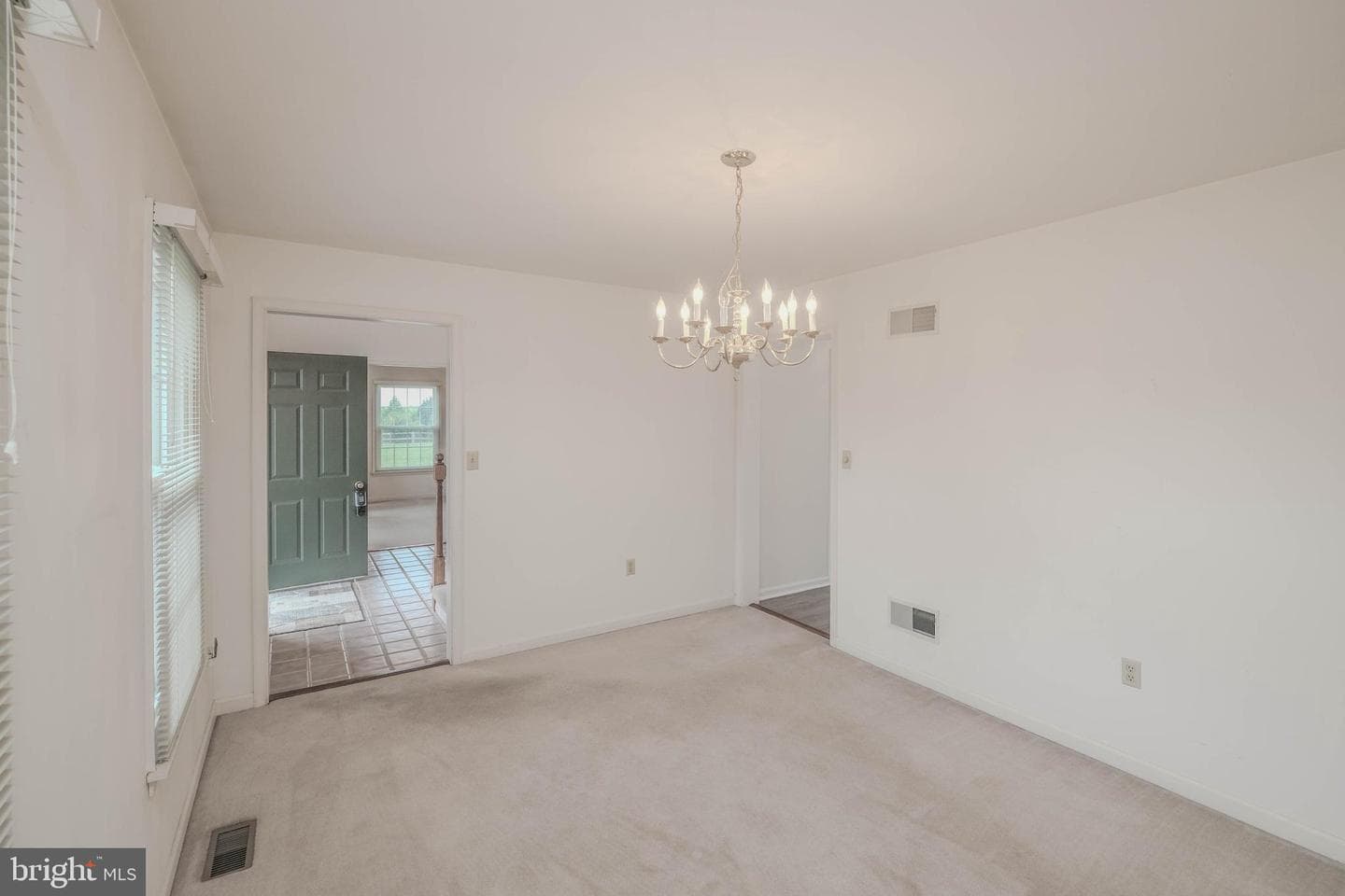 89 Hadrian Court photo 36