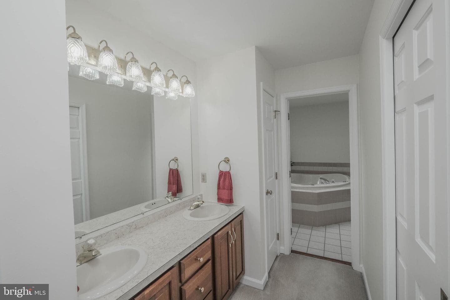 89 Hadrian Court photo 48