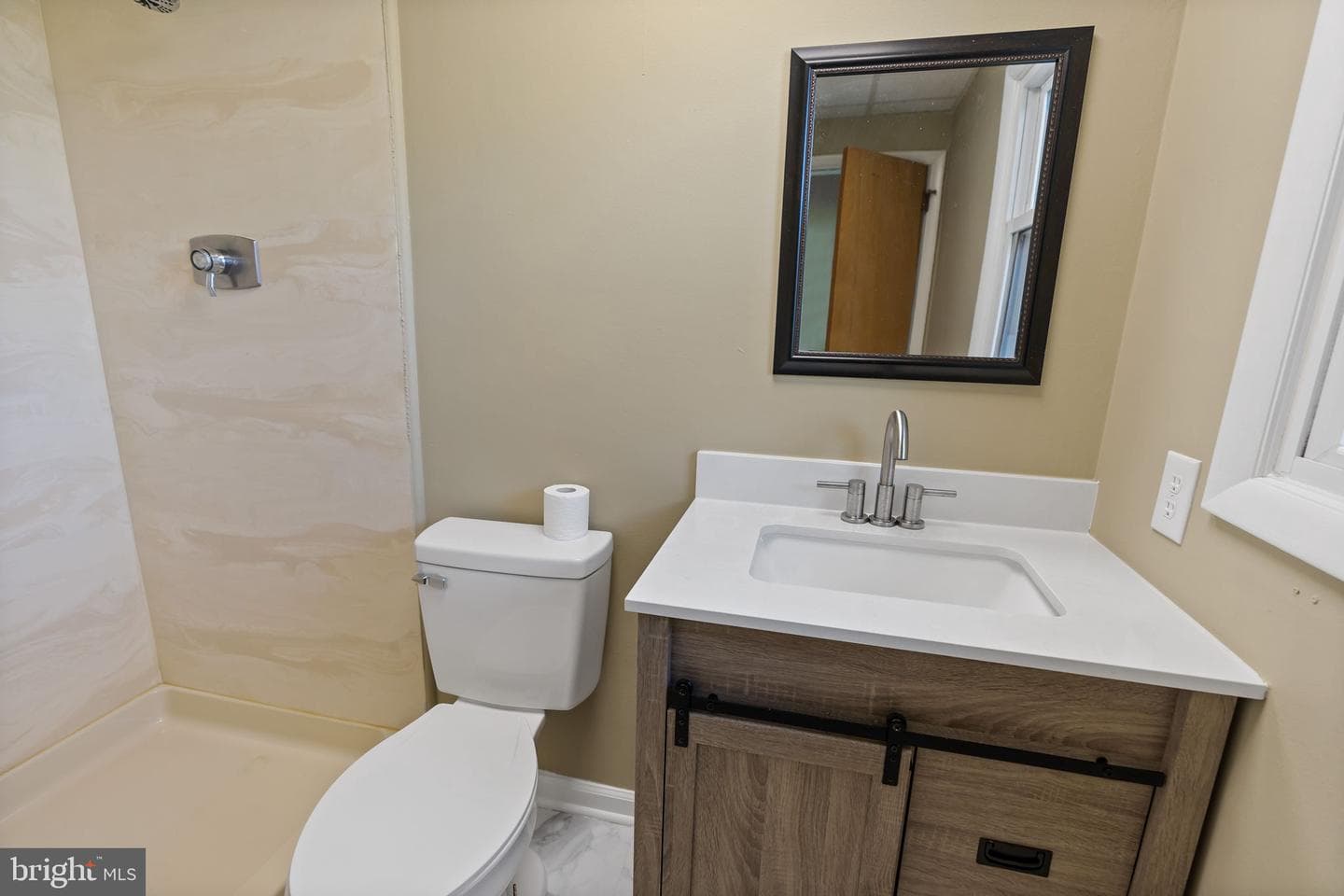 319 Hermitage Drive photo 28