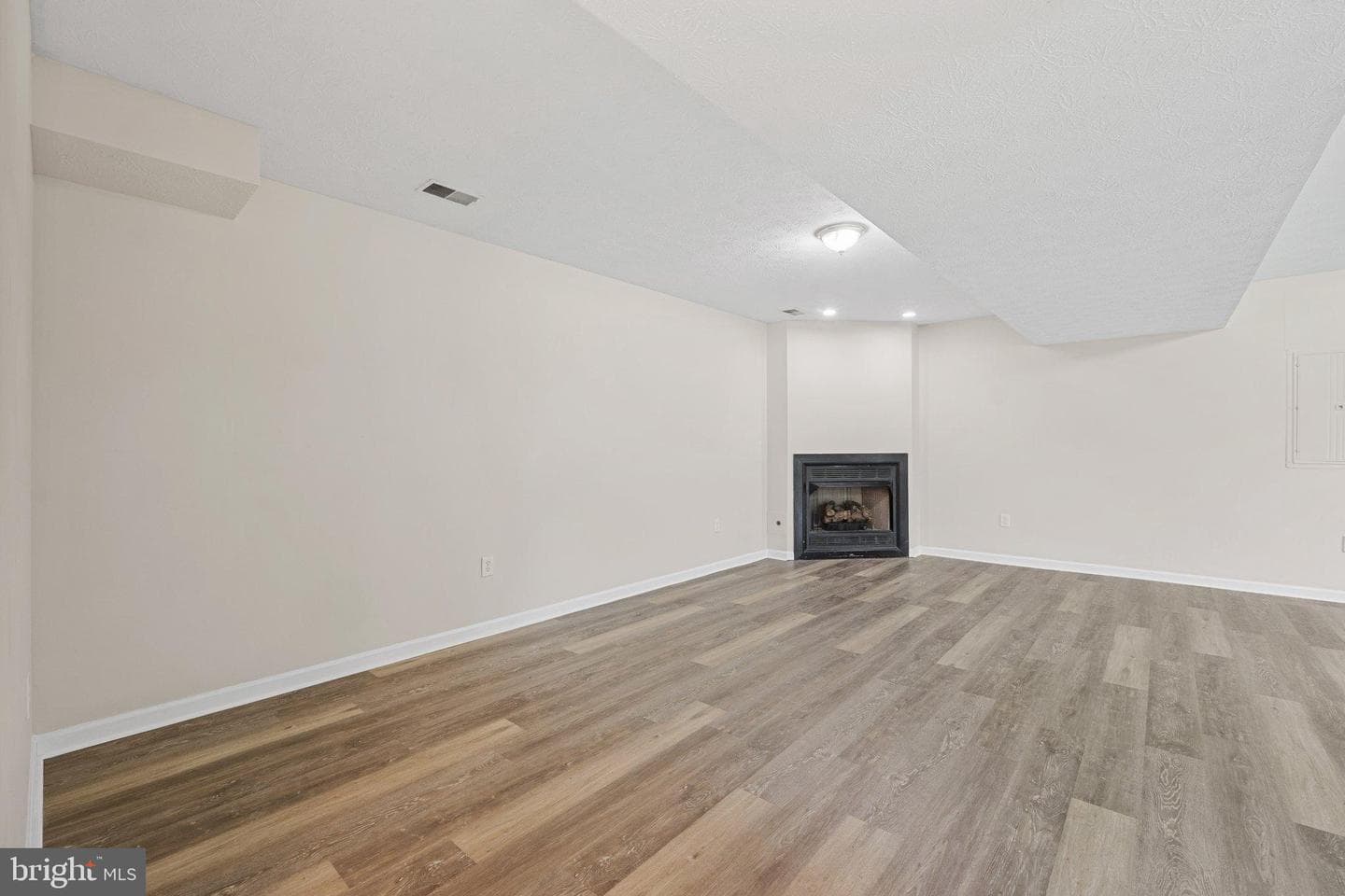 2407 Dominion Road photo 32