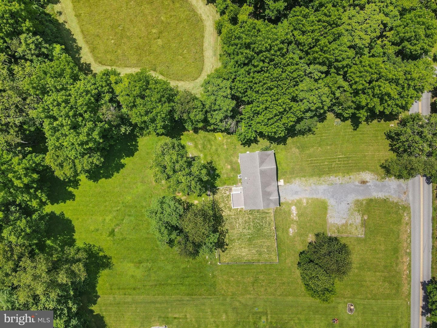 2407 Dominion Road photo 5