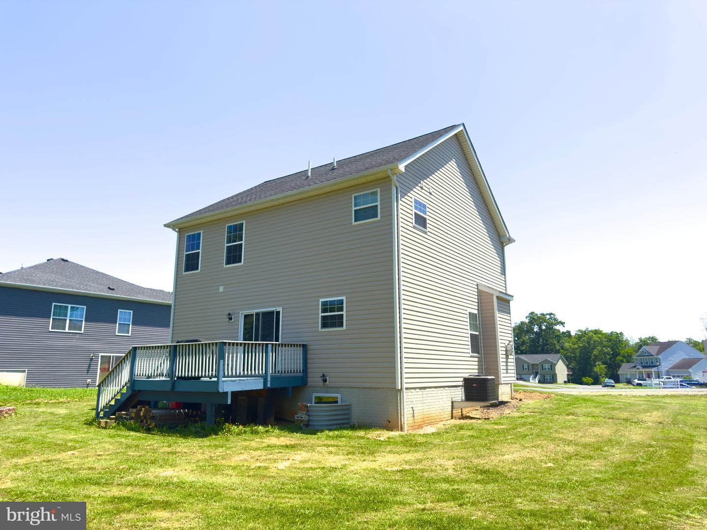 321 Coralberry Drive photo 3