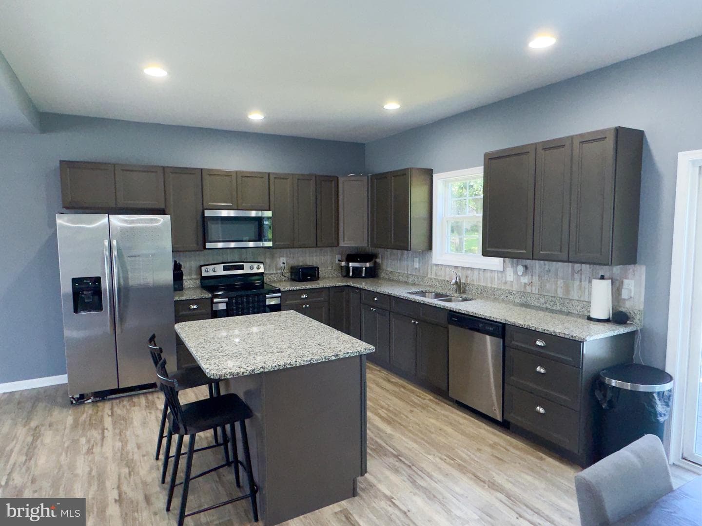 321 Coralberry Drive photo 4