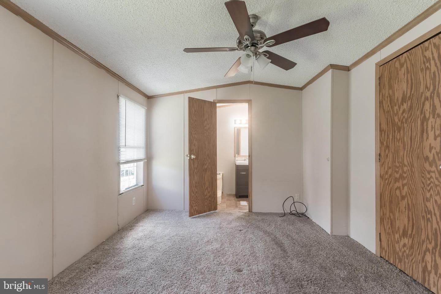 803 Royal Crest Drive photo 19
