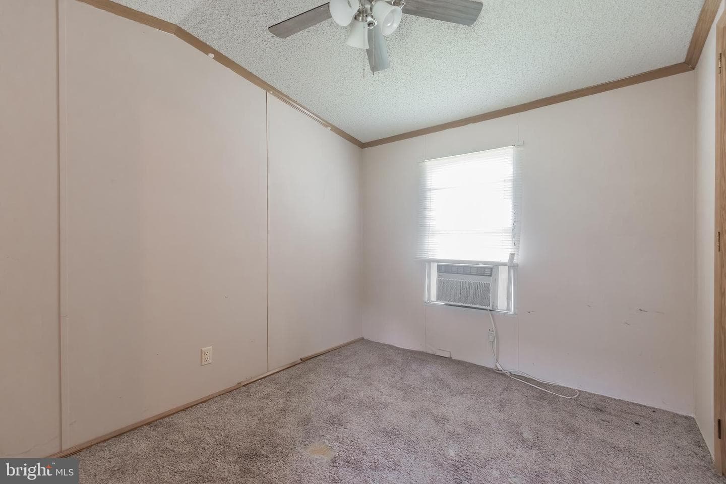 803 Royal Crest Drive photo 27