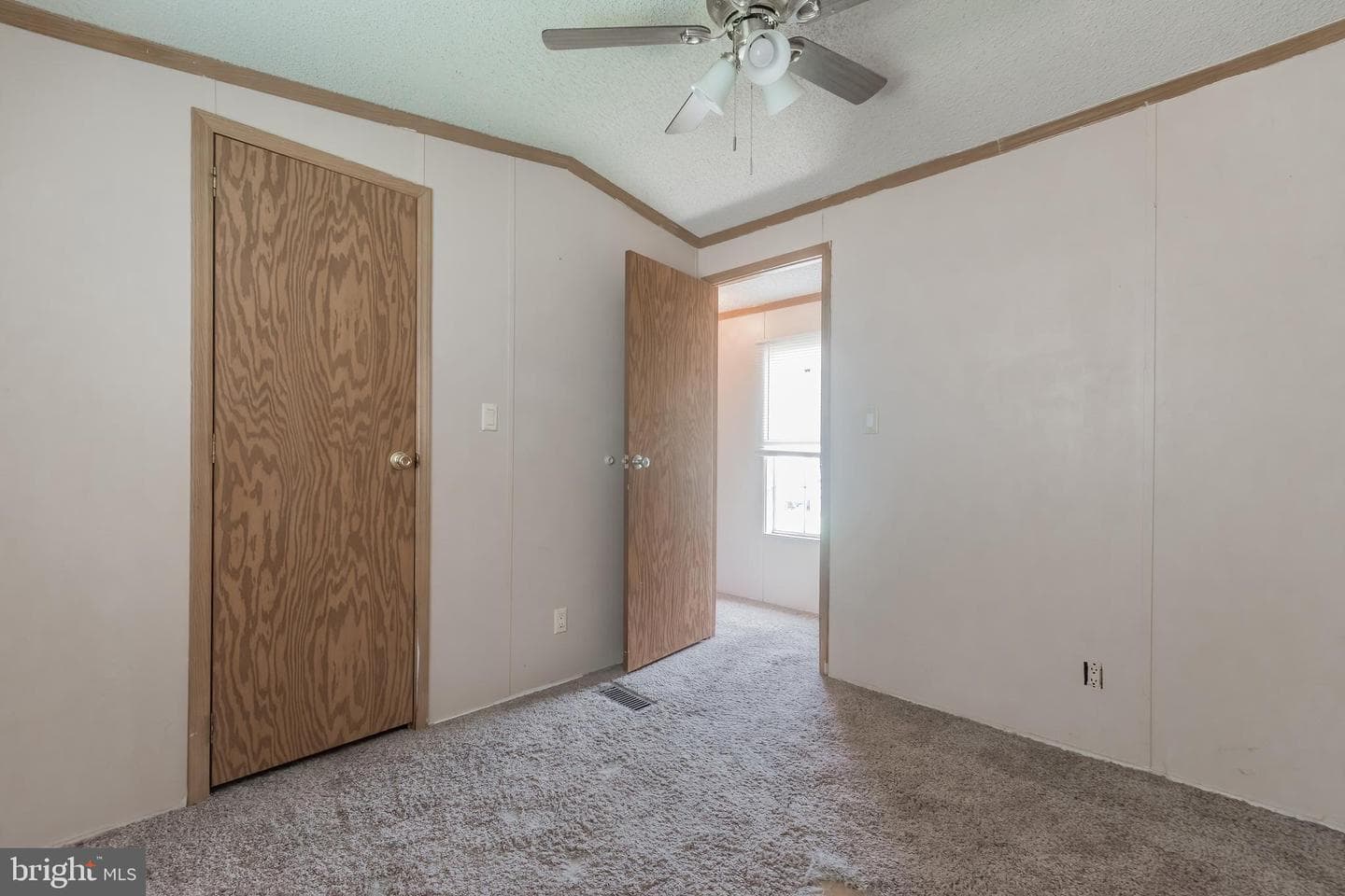 803 Royal Crest Drive photo 29