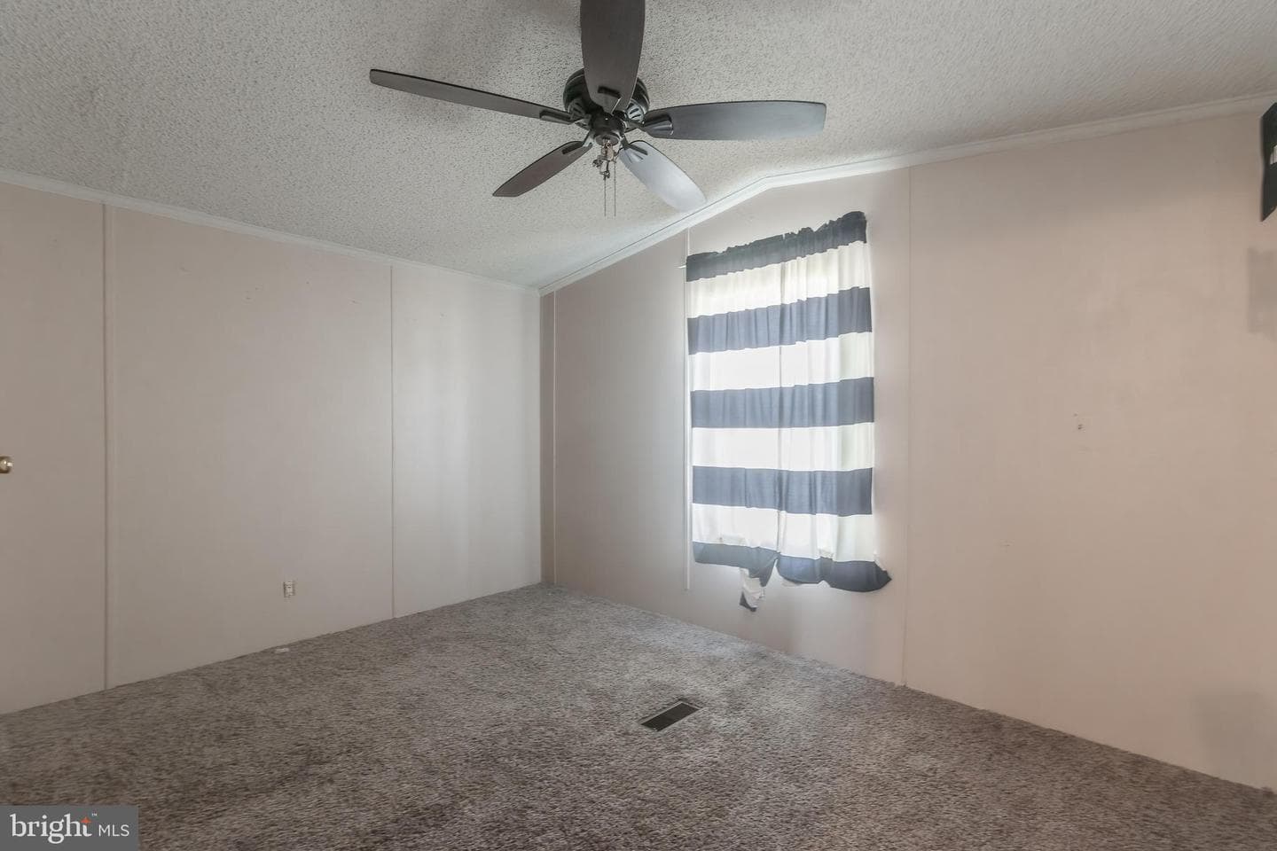 803 Royal Crest Drive photo 33