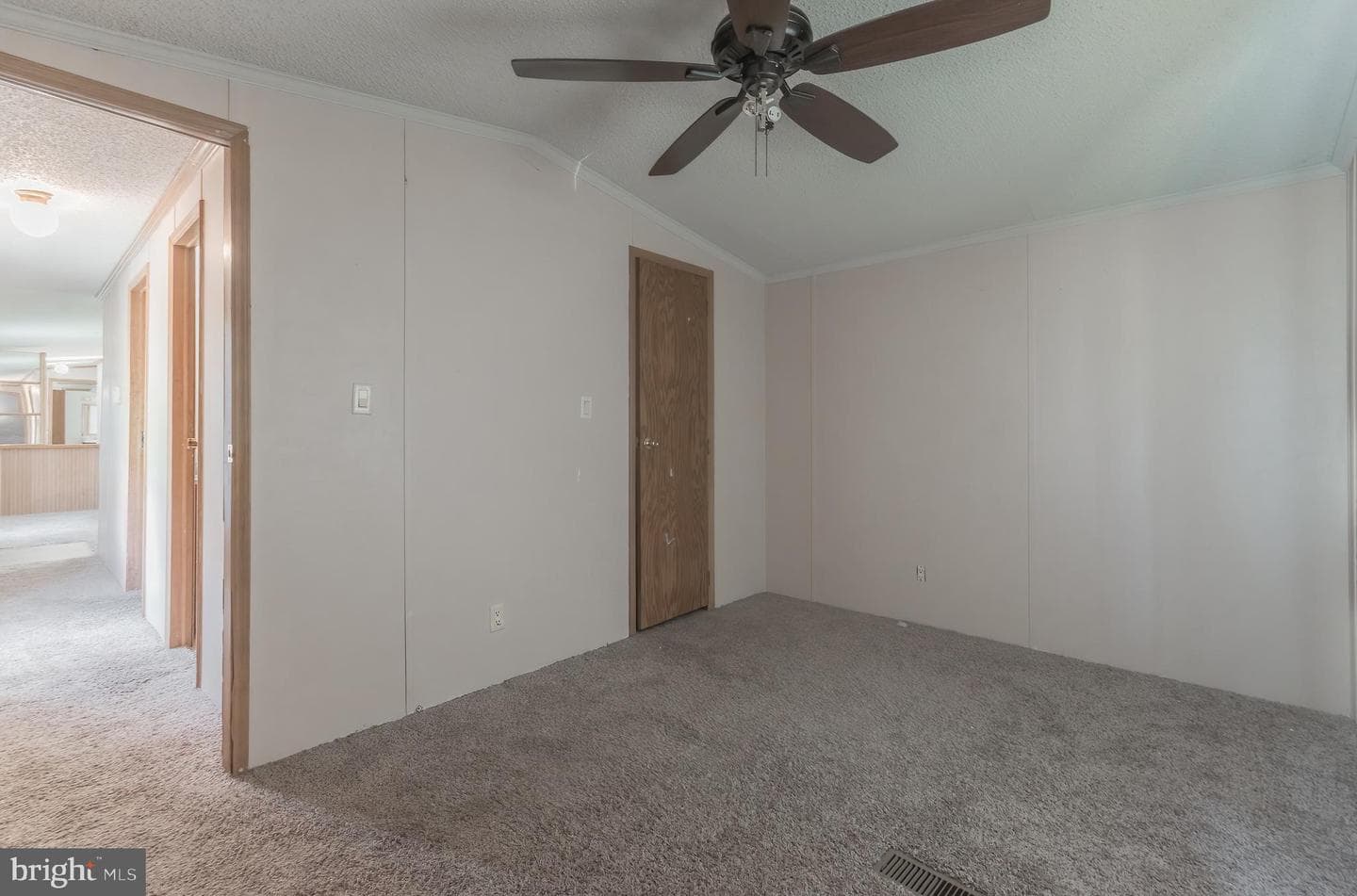 803 Royal Crest Drive photo 34