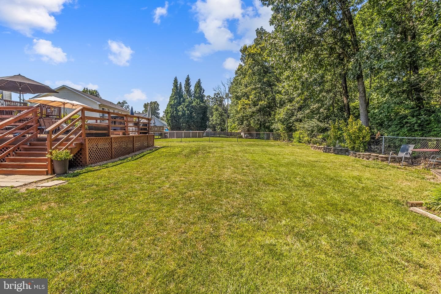 266 Nottingham Boulevard photo 35