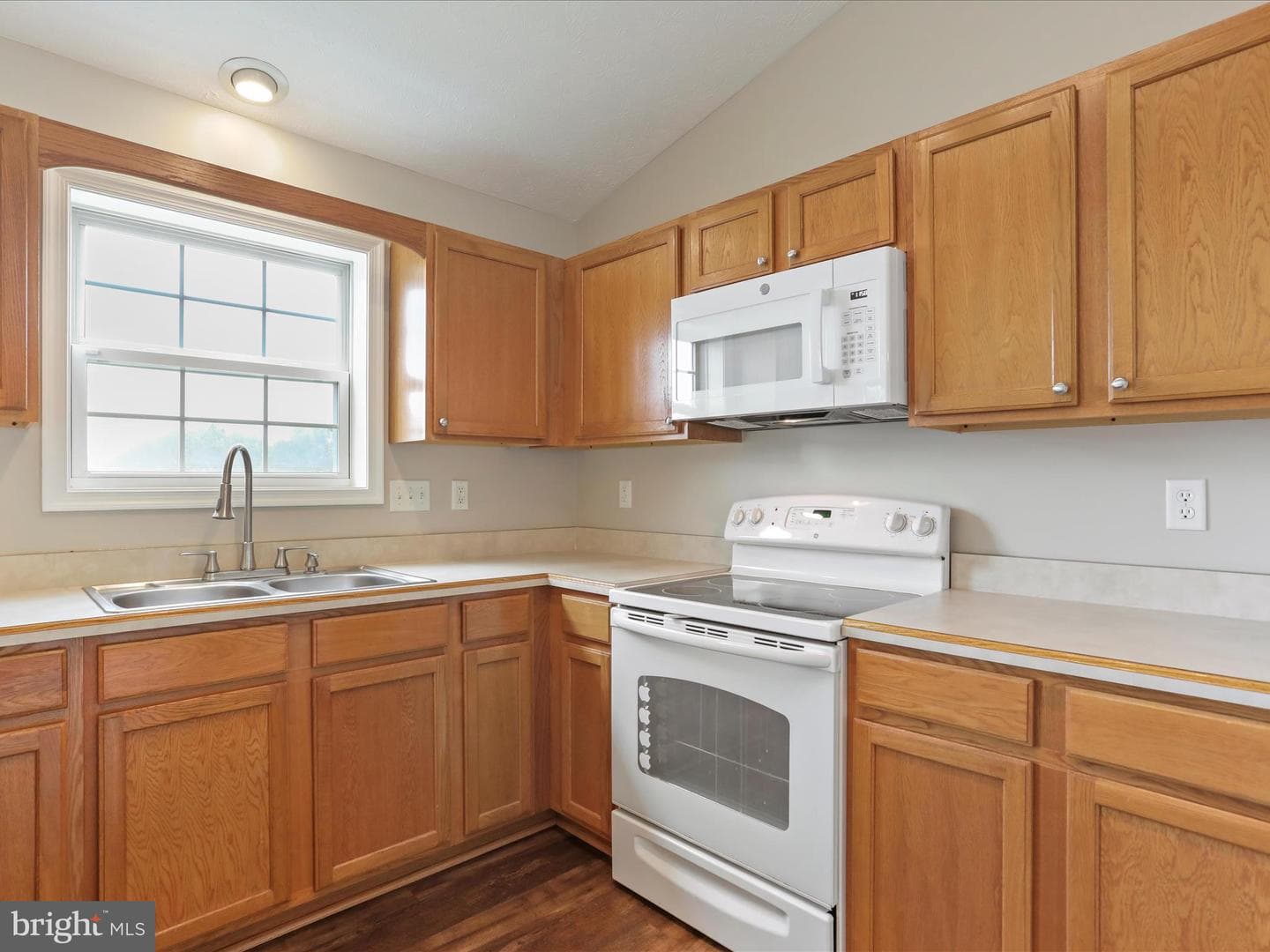 43 Hansberry Court photo 12