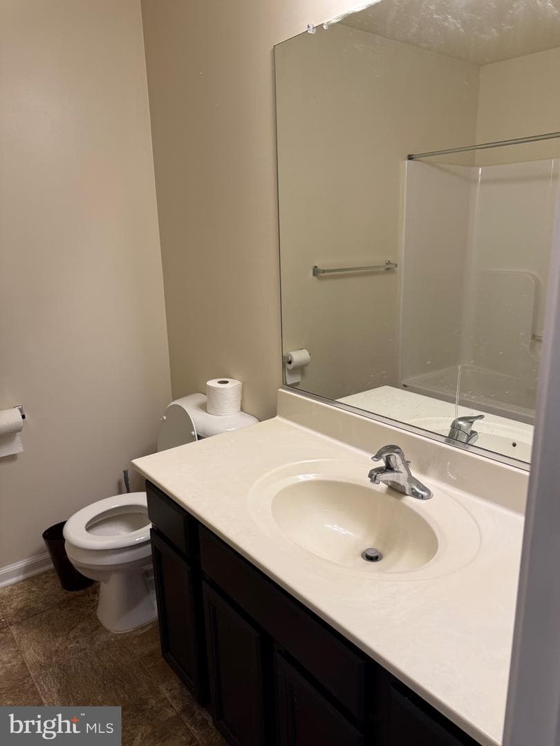 15 Montague Way photo 4