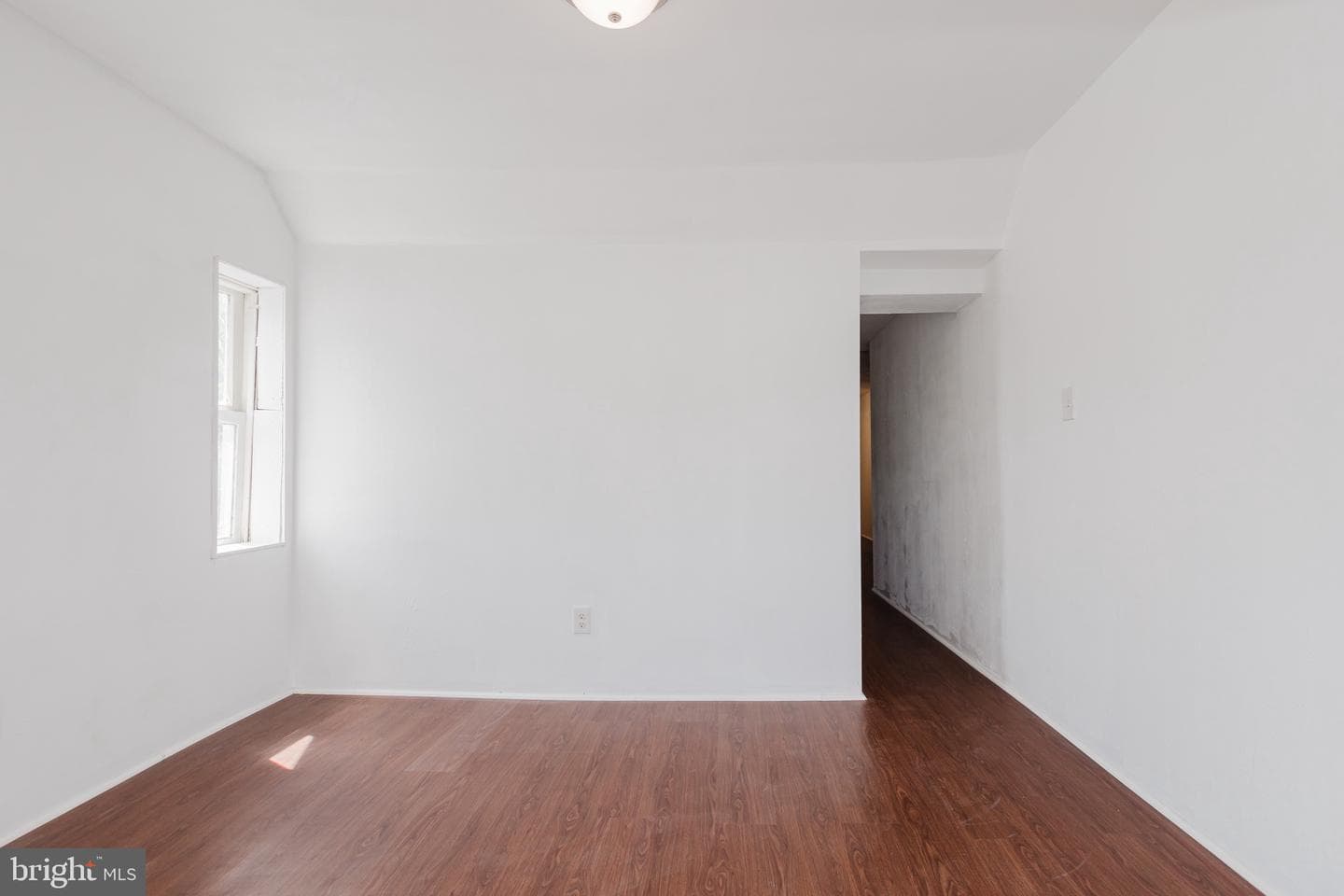 315 S Queen Street photo 20