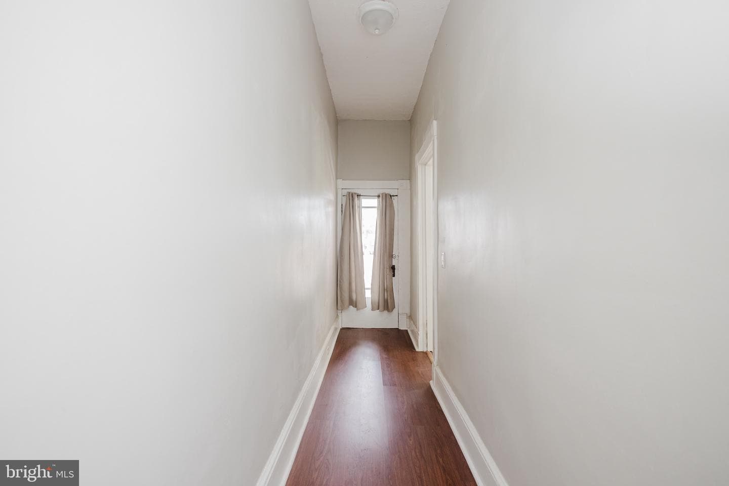 315 S Queen Street photo 26
