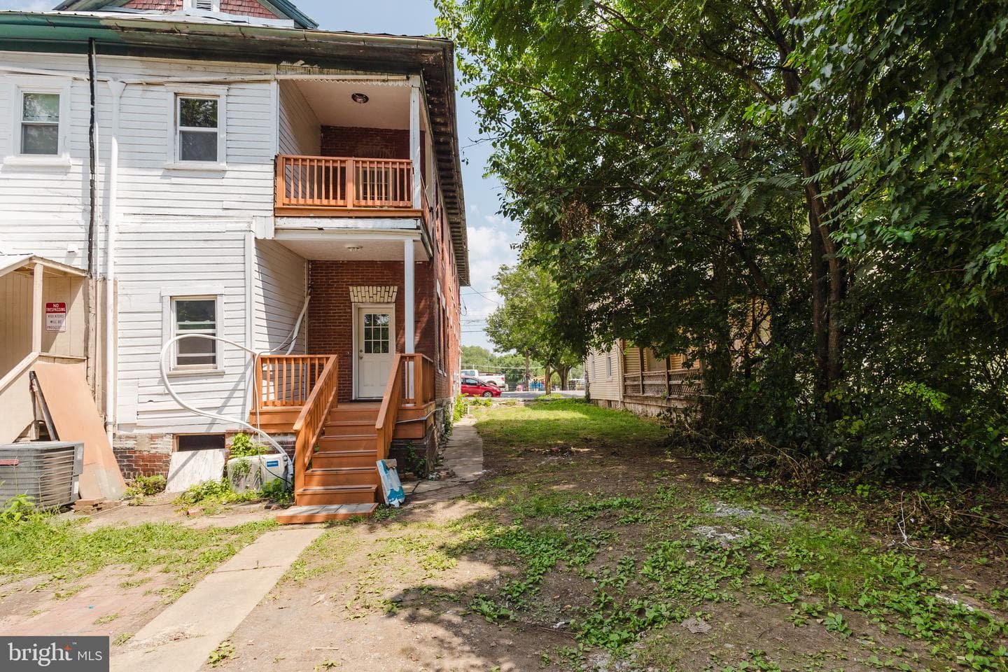 315 S Queen Street photo 35