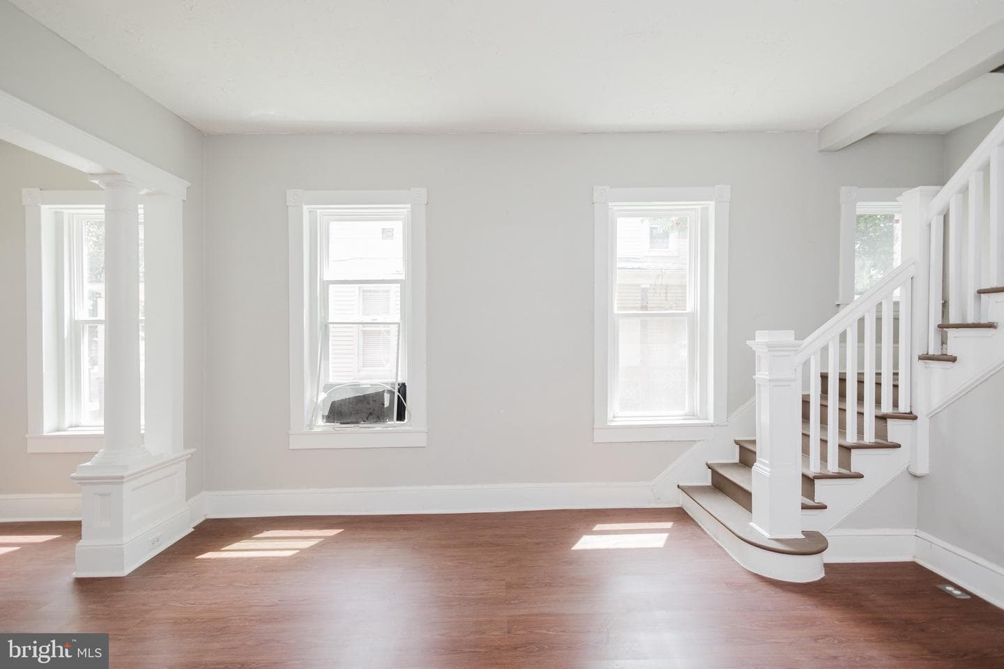 315 S Queen Street photo 9