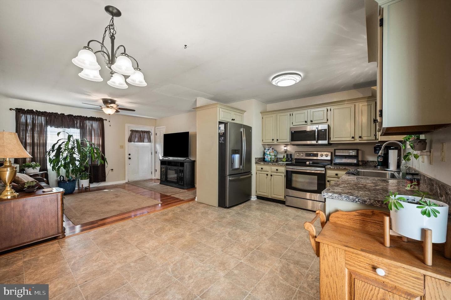 192 Arch Street photo 12