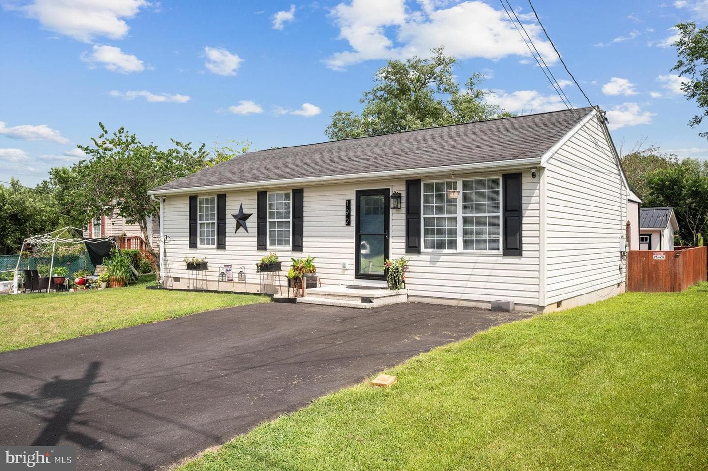 192 Arch Street photo 3