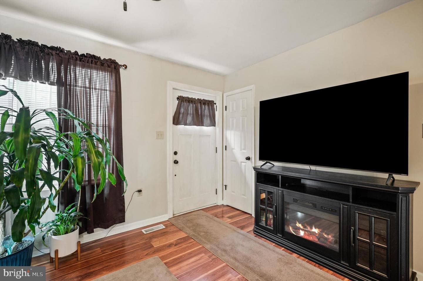 192 Arch Street photo 6