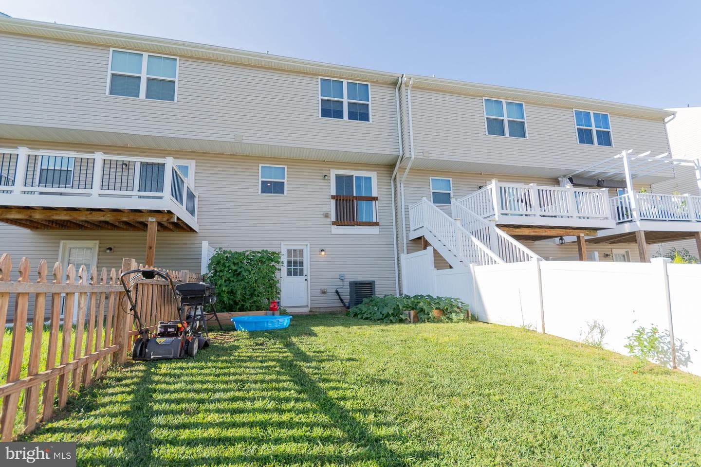 49 Sebago Place photo 42