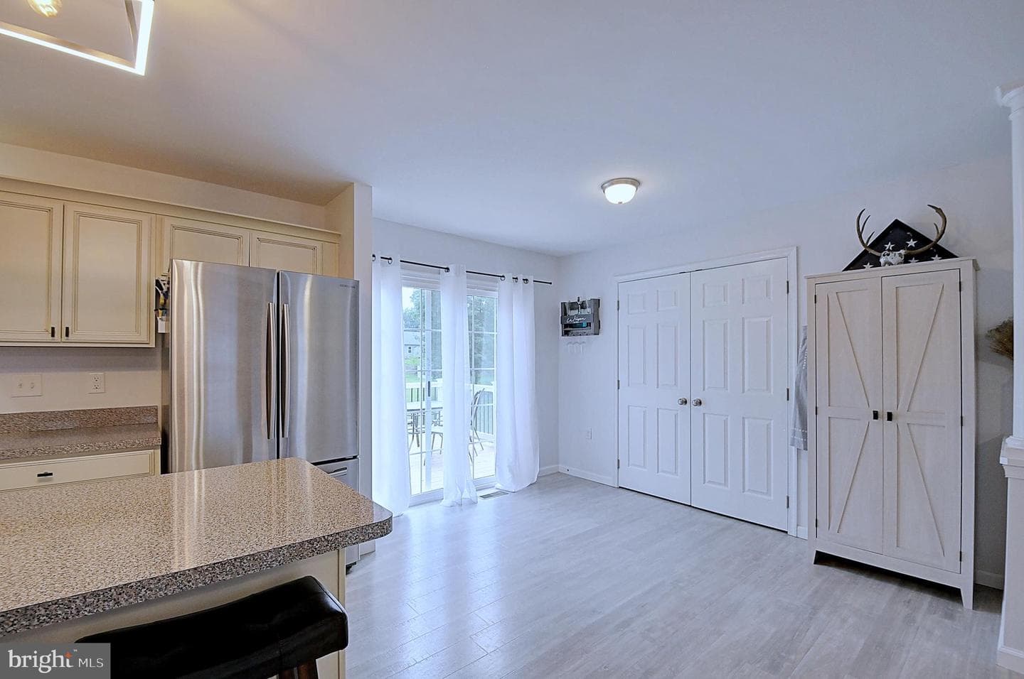 446 Basin Drive photo 20