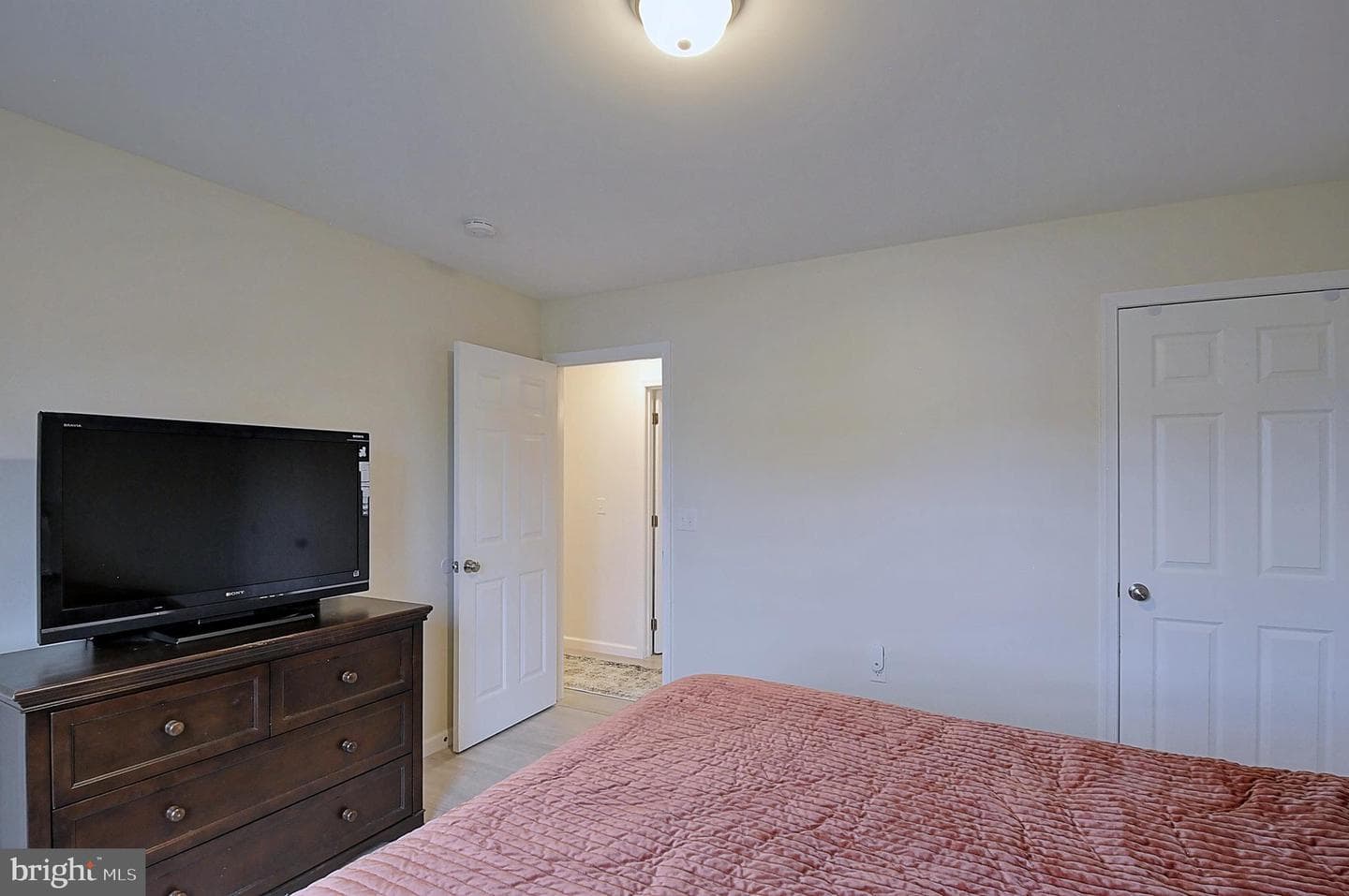 446 Basin Drive photo 27