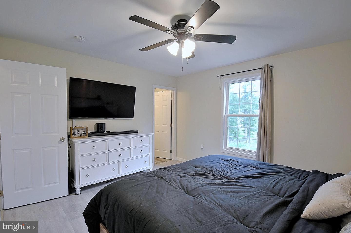 446 Basin Drive photo 30