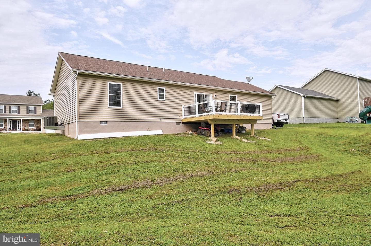 446 Basin Drive photo 6
