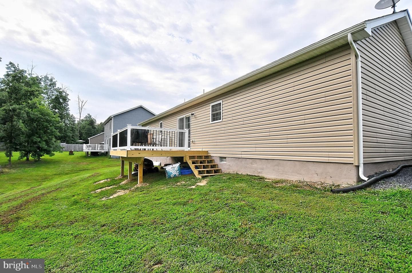 446 Basin Drive photo 8