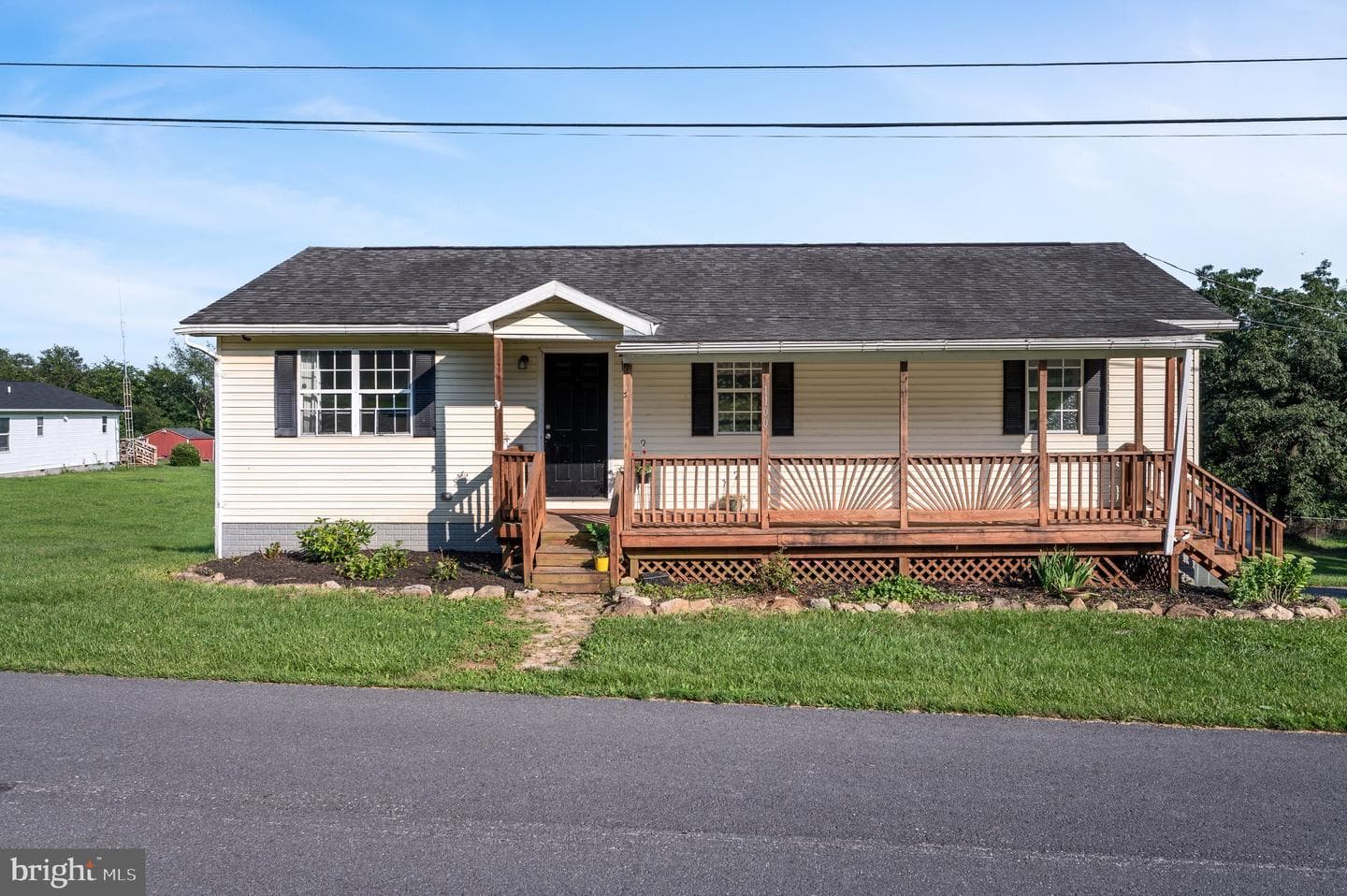 1100 Loop Rd photo 1