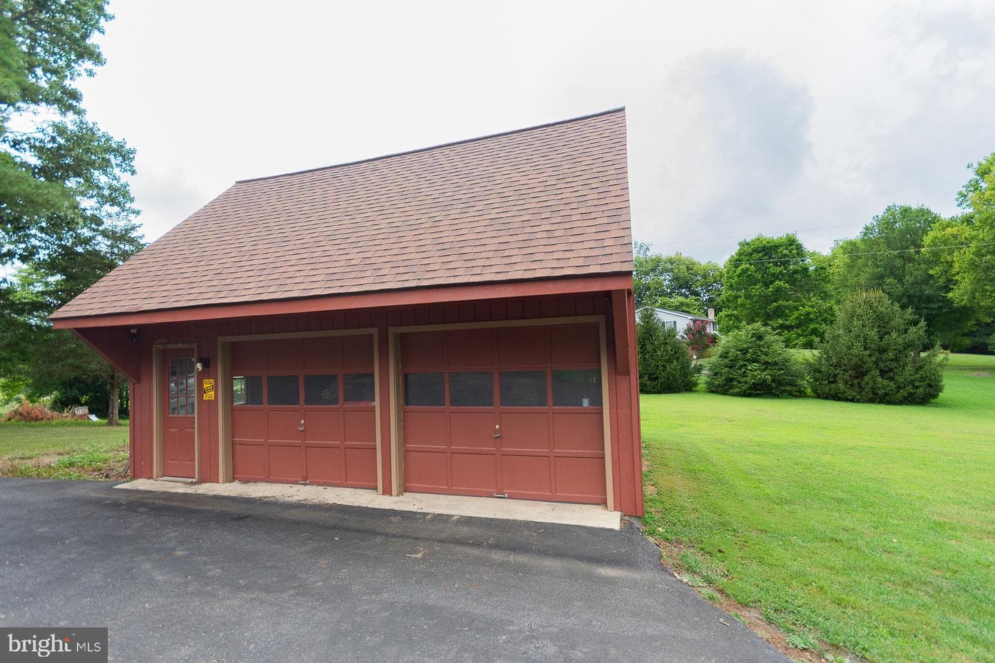 1337 Cedar Lane photo 3