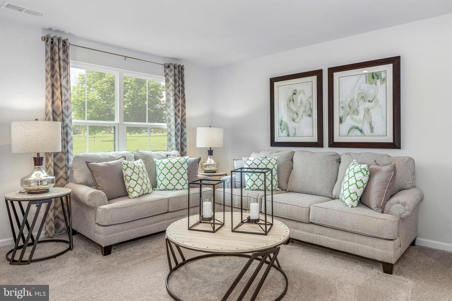 192 Mutual Drive photo 2