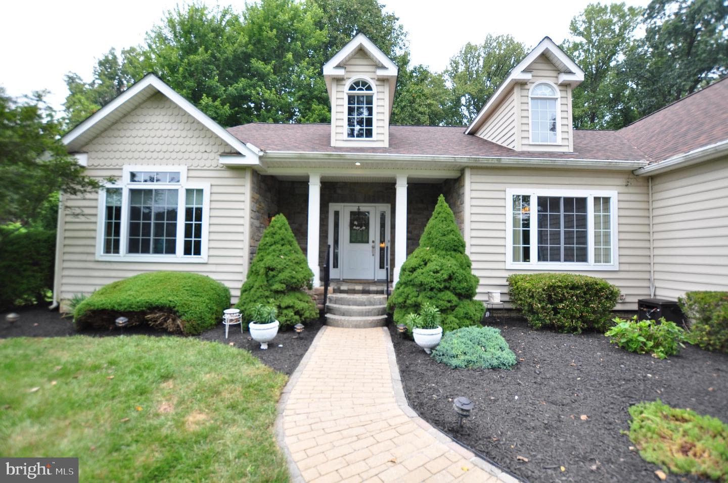 451 Appian Way photo 12