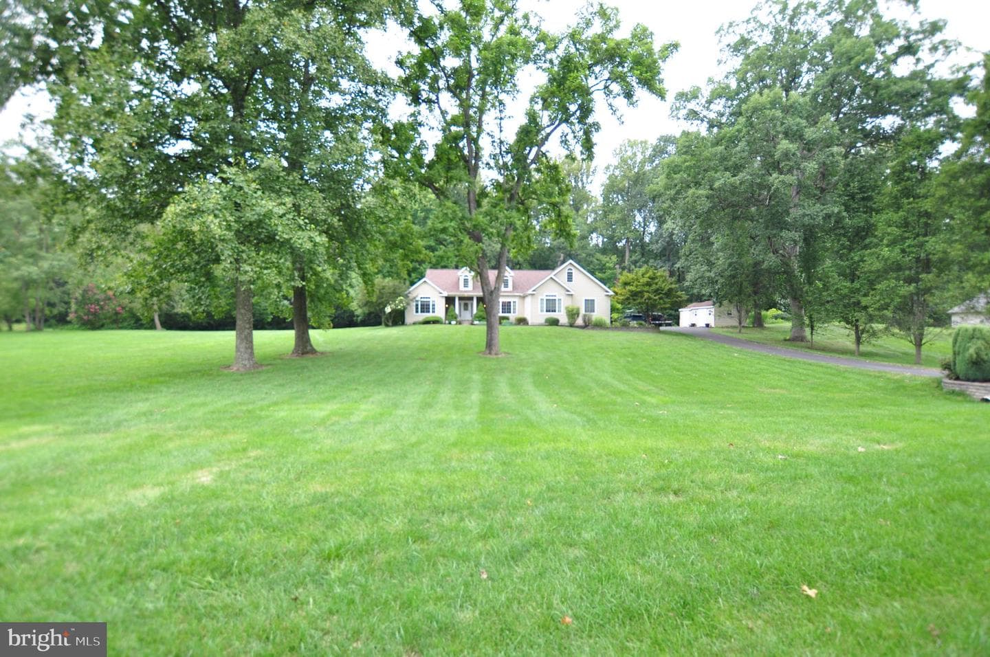 451 Appian Way photo 2