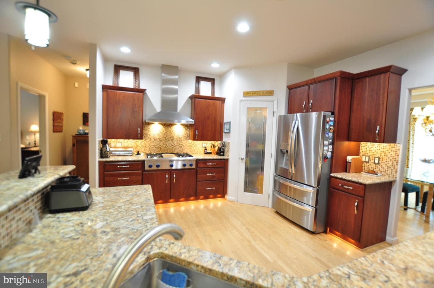 451 Appian Way photo 35