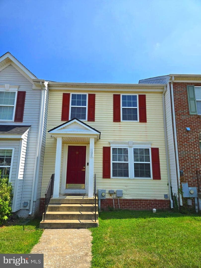 19 Litchfield Lane E photo 2