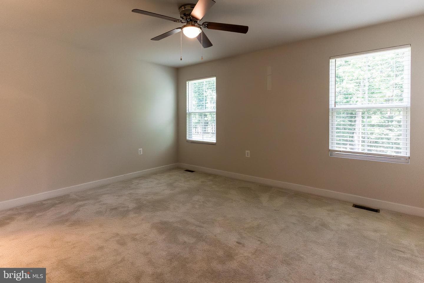 69 Hydro Road photo 23