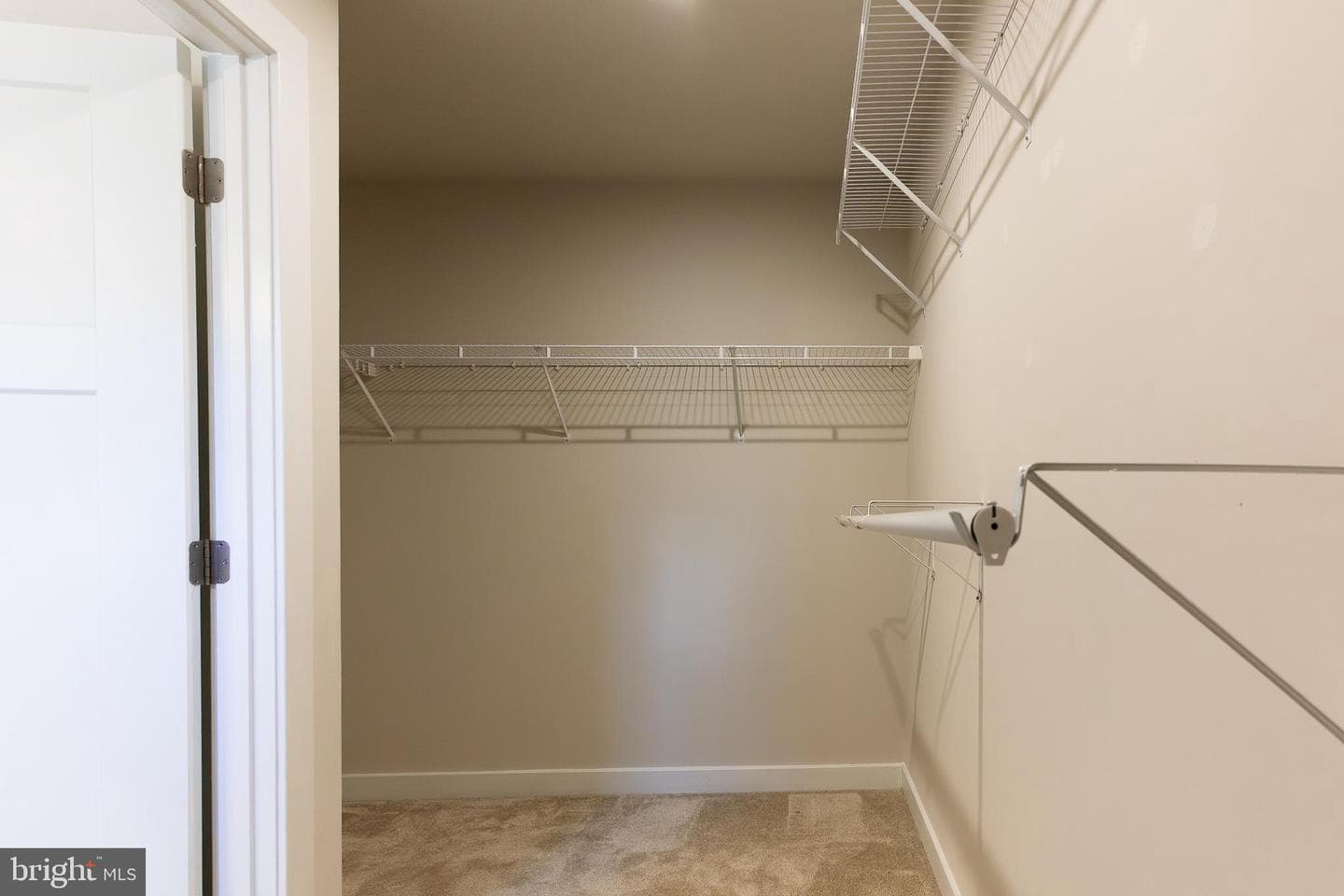 69 Hydro Road photo 27