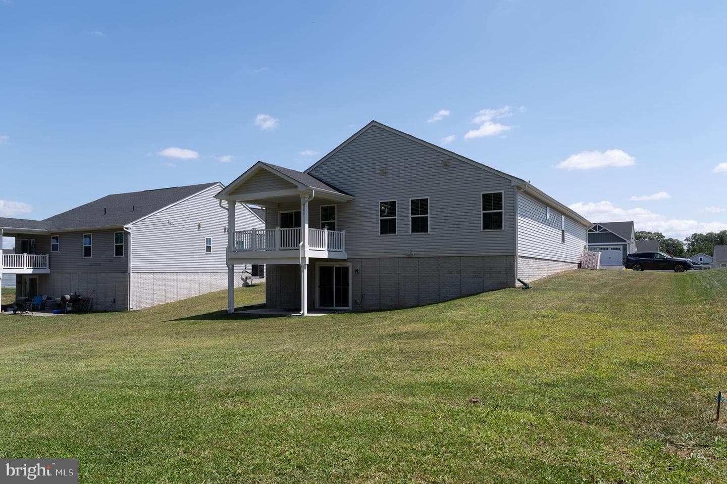 69 Hydro Road photo 44