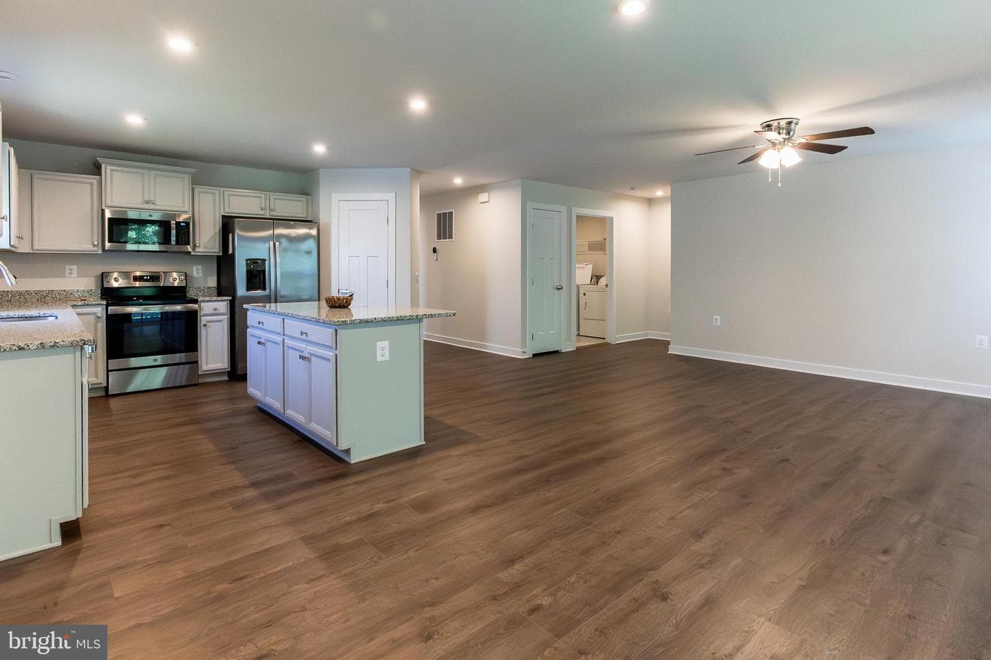 69 Hydro Road photo 7