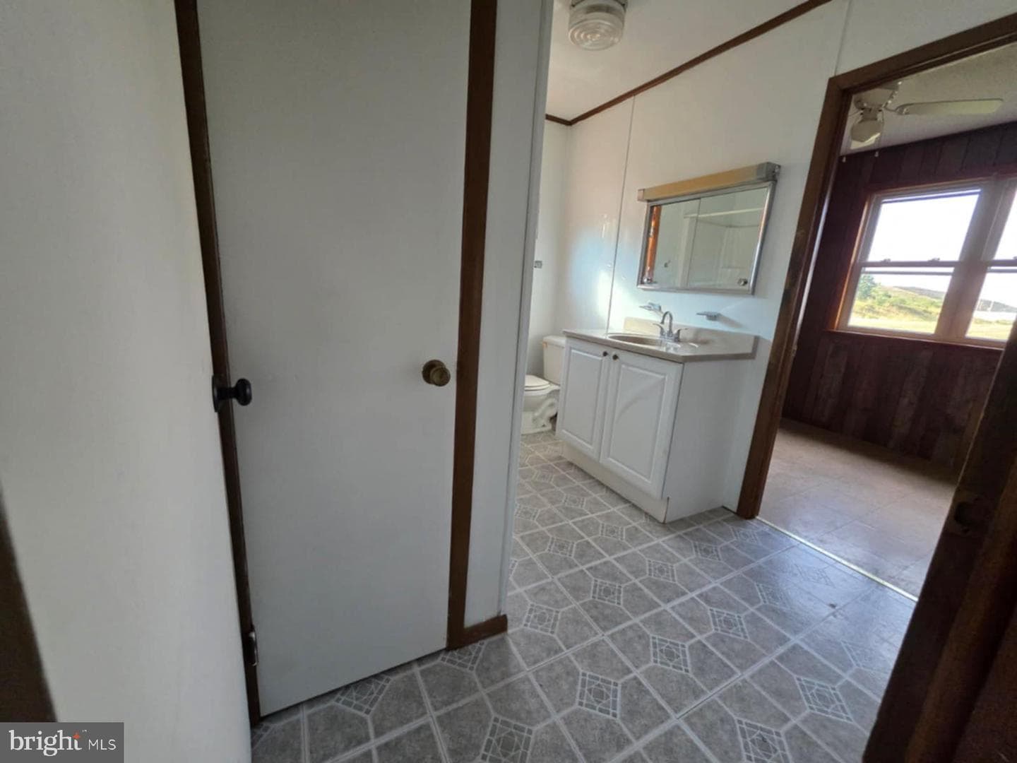 5376 Tabler Station photo 9