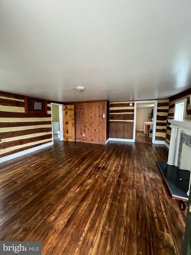 206 N Mary Street photo 5