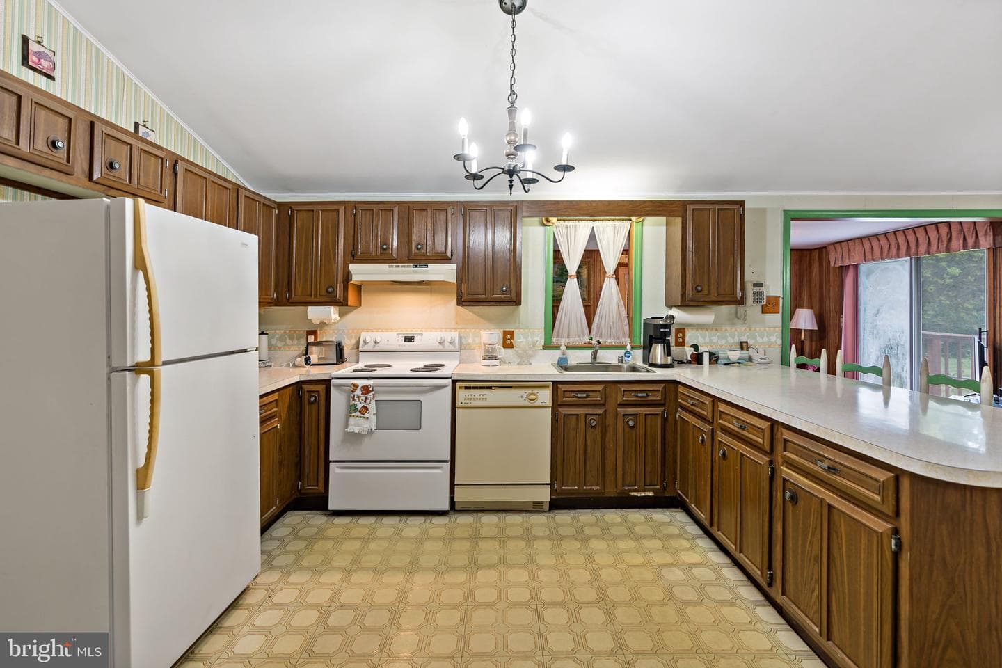 49 Hinton Court photo 15