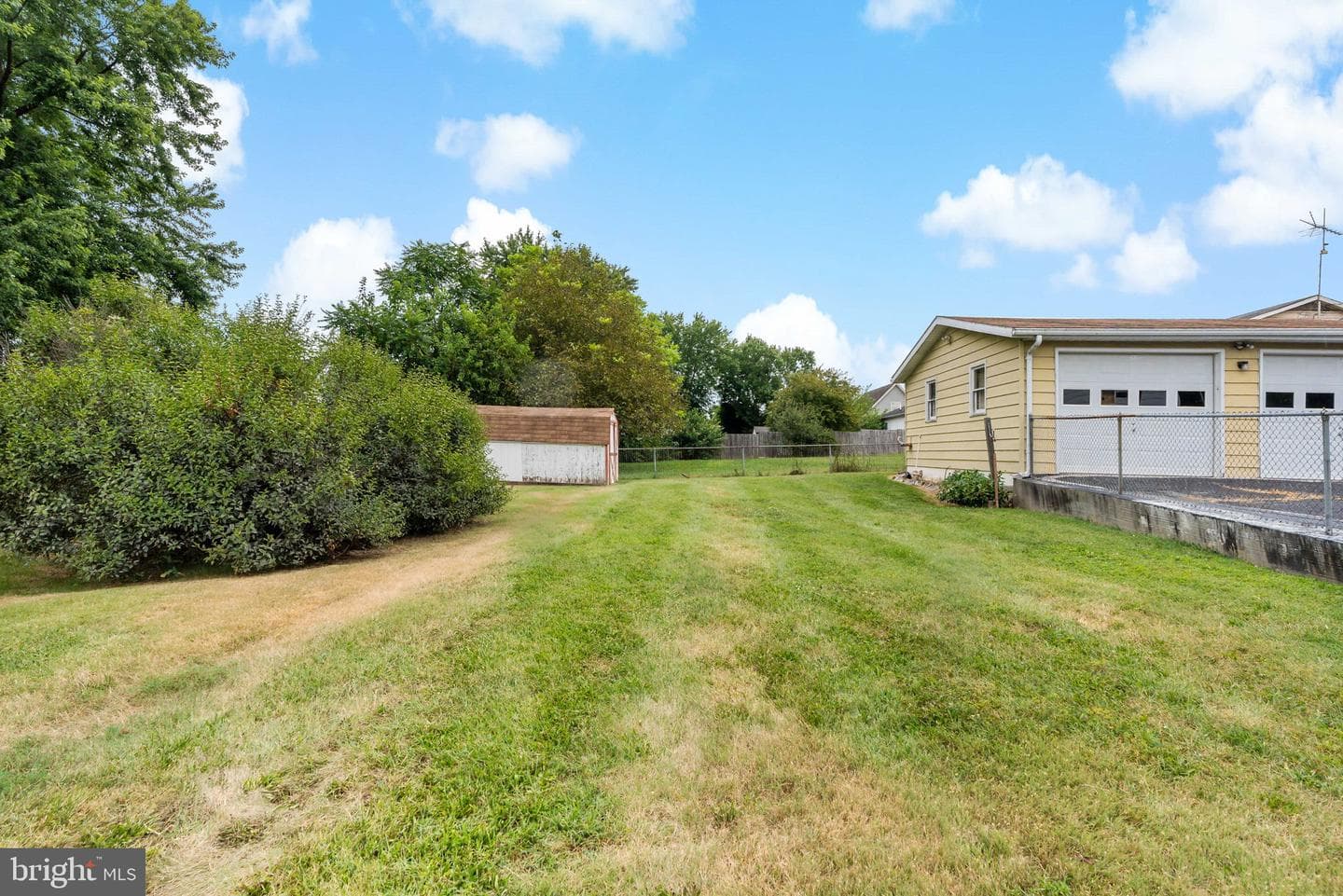 49 Hinton Court photo 32