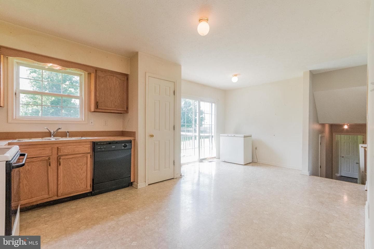 153 Wendover Drive photo 10
