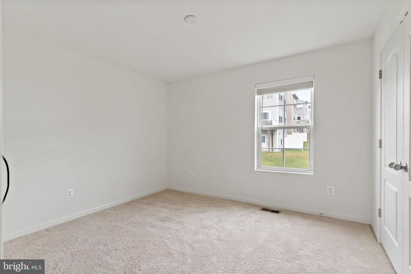 127 Stager Avenue photo 16