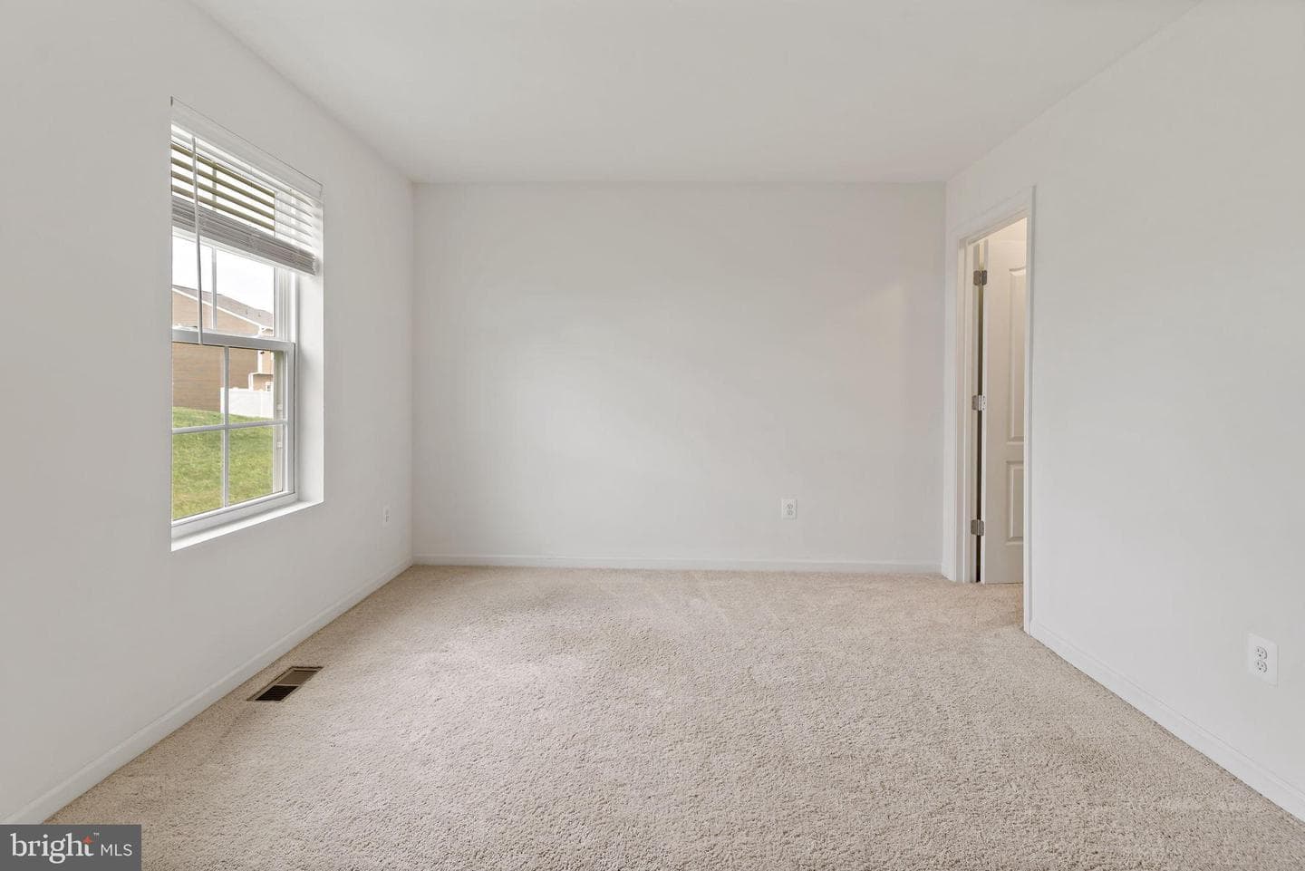 127 Stager Avenue photo 26
